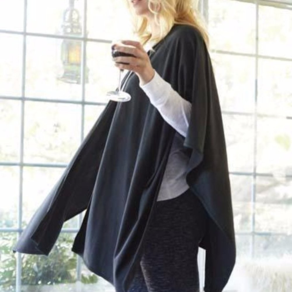 Marika Cozy Shawl - Balance Collection